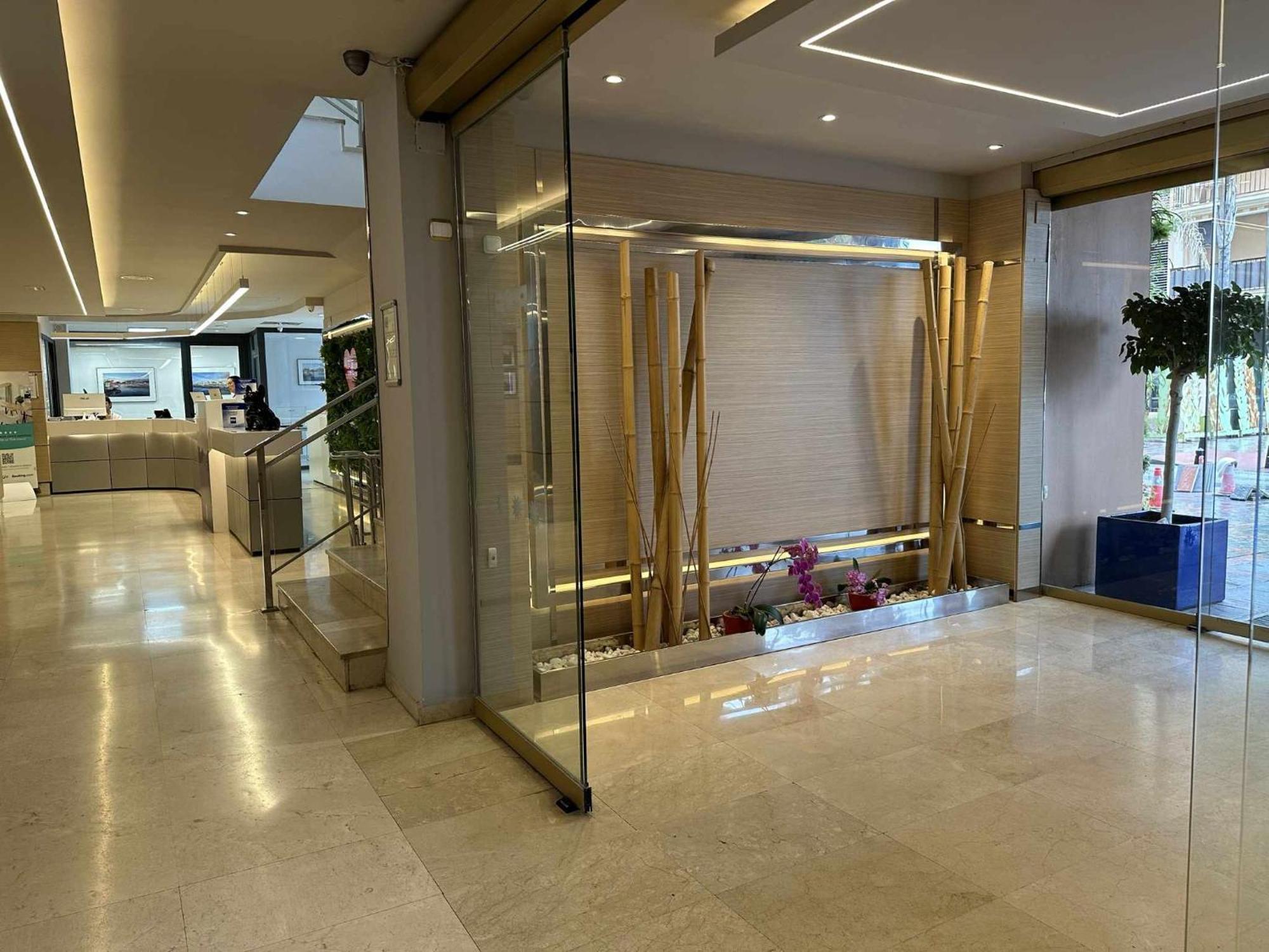 Estudio Pyr Privado Frente Al Puerto De Фуенхірола Екстер'єр фото